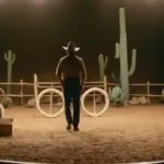 Cena y espectáculo de cowboys en Superstition Manor