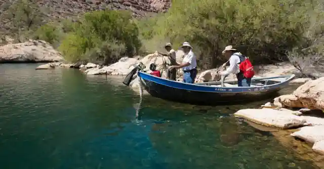 1. Usa cañas y carnada adecuadas: Los pescadores jóvenes requieren equipos más livianos y manejables, así como la ayuda adicional proporcionada por las bolsitas para peces que mantienen a las bagres dentro del anzuelo.2. Educación sobre seguridad alrededor del agua: Asegúrate de educar a tus hijos sobre cómo navegar y permanecer seguros cerca del agua, especialmente si estás pescando en un lago o cuerpo de agua más grande. 3. Mantener el ambiente limpio: Enseña a tus niños la importancia de no tirar basura y mantener áreas limpias alrededor del área de pesca, reforzando los valores de conservación desde una edad temprana. 4. Conservar las especies locales: Es mejor atrapar peces más pequeños que puedan ser comestibles o emocionantes para la liberación como trofeo y así mantener el equilibrio del ecosistema de la ciudad alrededor del lago.5. Hacer pesca durante las temporadas correctas: Algunos lagos en Arizona pueden seguir estacionales, asegúrese de que está pescando cuando el lago es accesible y cumpliendo con cualquier restricción para la temporada específica dada por la Dirección de Fauna y Cavernas (DFWC).6. Conocer las reglas locales: Cada parque alrededor del área de Phoenix, incluidos los lagos y estanques mencionados anteriormente en el artículo, tienen diferentes regulaciones para pescar. Asegúrese de conocer y cumplir con estas normas antes de su visita. 7. Comparta la experiencia: Es importante que las familias compartieran sus experiencias de pesca con niños más pequeños en Arizona cerca de Phoenix a través de plataformas sociales o blogs, proporcionando información actualizada y consejos para otros padres y familias interesadas. Estos consejos y recomendaciones están destinados a ayudar a tus hijos a disfrutar del emocionante mundo de la pesca en Arizona cerca de Phoenix mientras garantizan su seguridad, educación ambiental y disfrute general alrededor del agua.