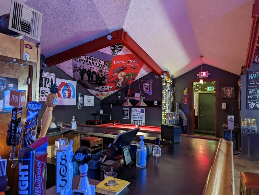 Rips Bar